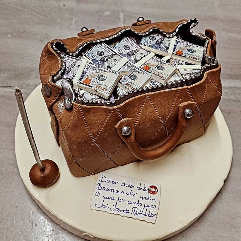 Deri çanta görünümlü, içi dolar desenli sürpriz butik pasta — Kibaroğlu UNDAN Nimetler